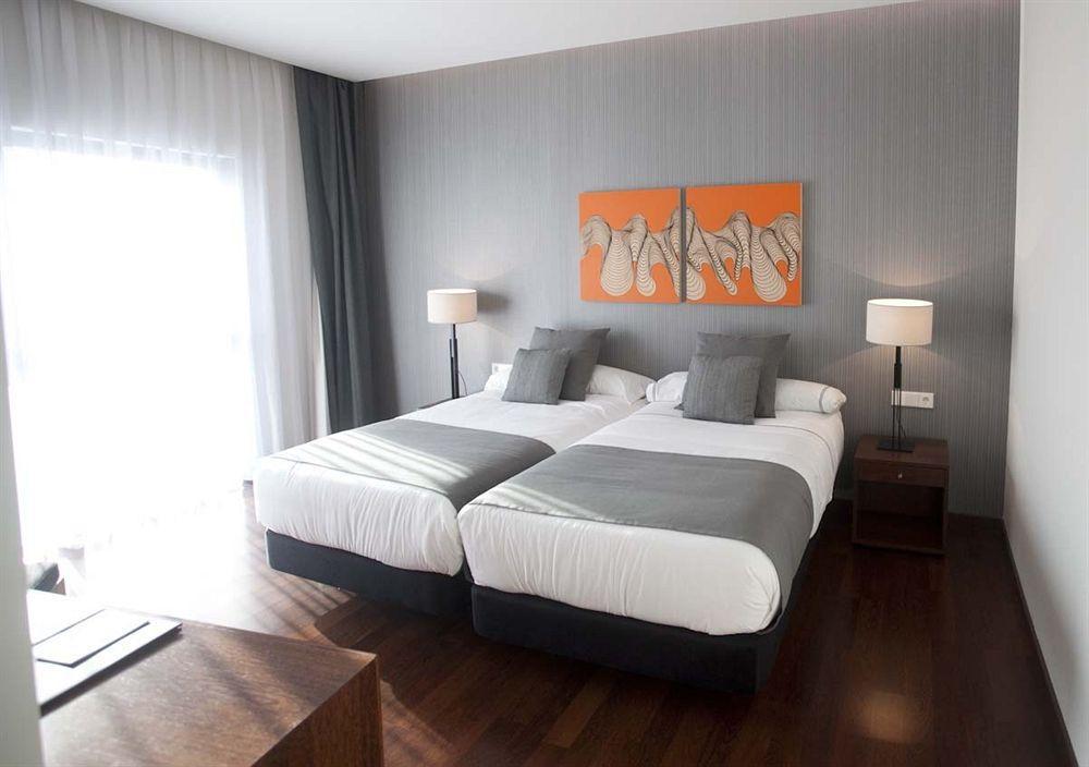 Hotel Carris Marineda А-Корунья Екстер'єр фото