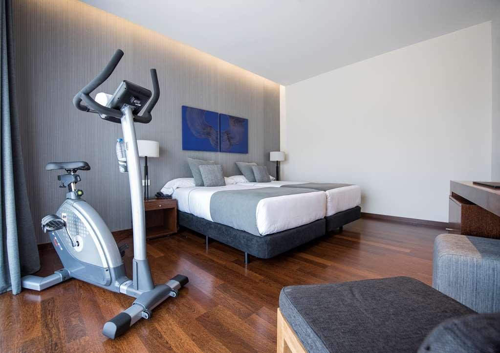 Hotel Carris Marineda А-Корунья Зручності фото